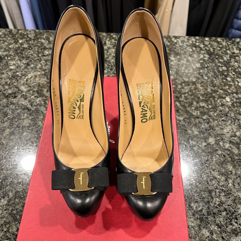 Salvatore Ferragamo RILLY C Pump